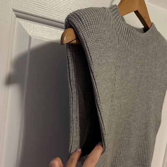 Forever 21 Gray Ribbed Muscle Tee - Picture 4 of 8